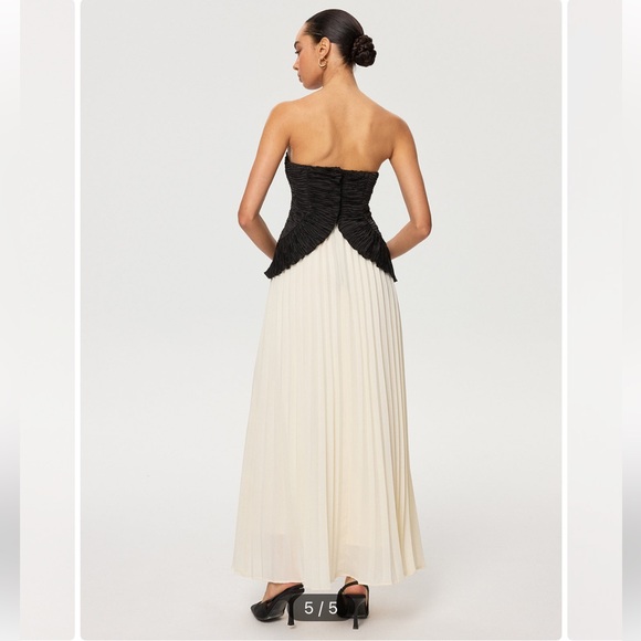 Color-Block Strapless Pleated Chiffon Maxi Dress - Picture 5 of 5